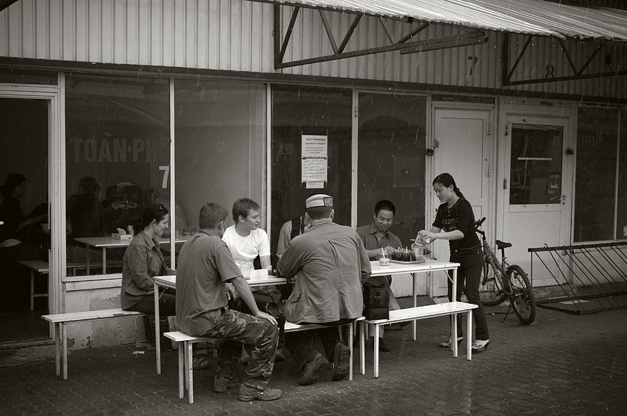 Wietnamska restauracja na stadionie (I Plener Warszawski)